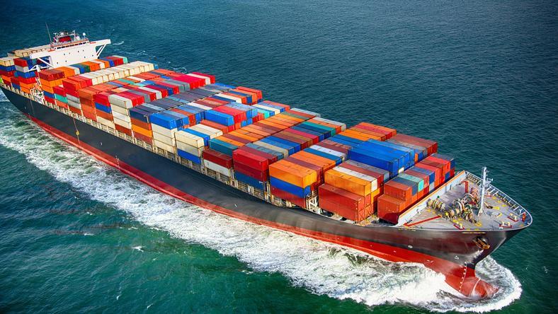 日赚3亿,中远成了A股笑话?